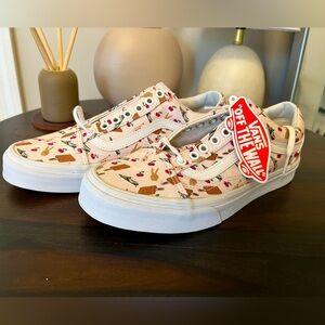 Van’s Light Pink with designs Brand New